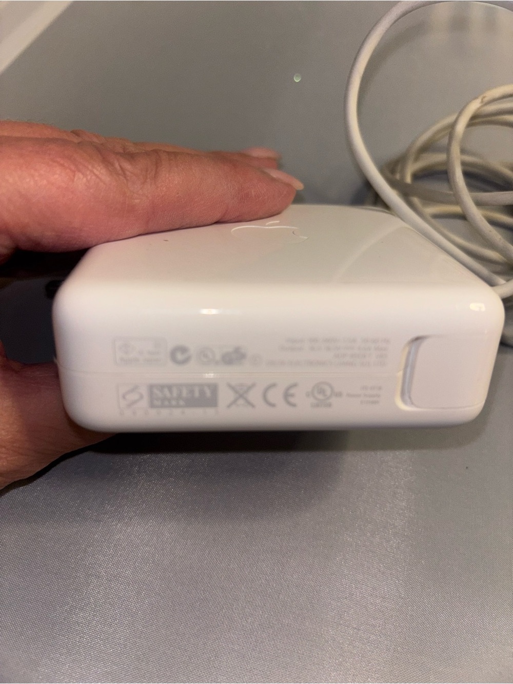 Apple MagSafe 85w Power Adapter for MacBook - Picture 8 of 8